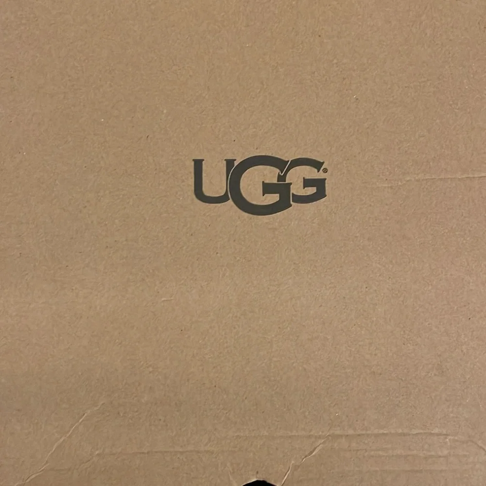 UGGs Mongolian boots - Picture 4 of 5
